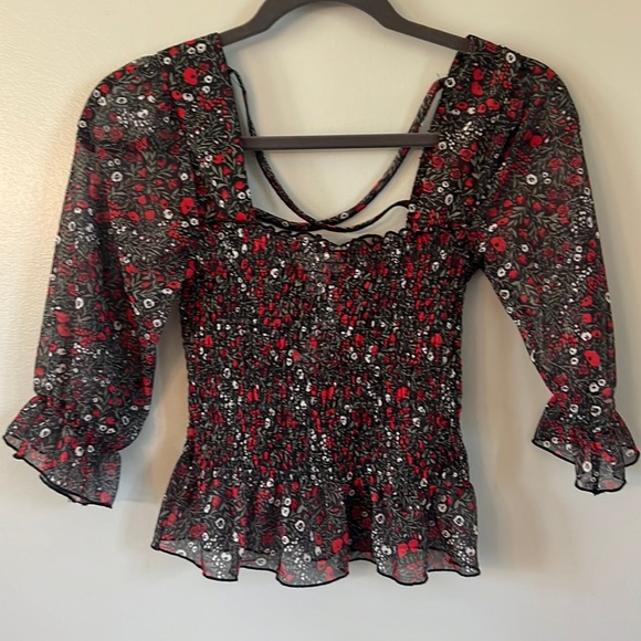 NWT Topshop Floral 3/4 Sleeve Smocked Ruffle Top - Picture 3 of 9